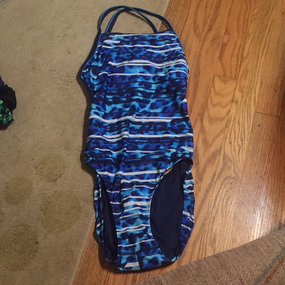 Speedo swimsuit size 34 worn once